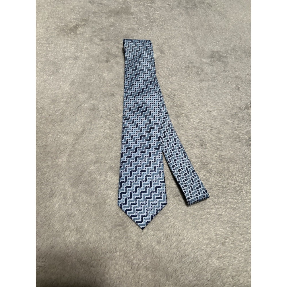 Hermes Paris Men's Silk Necktie Blue Wavy Geometric Chain Link Made France
